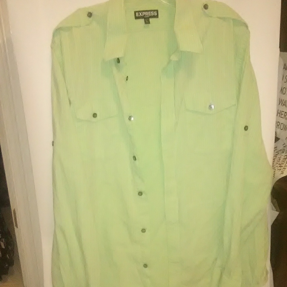 Express button down